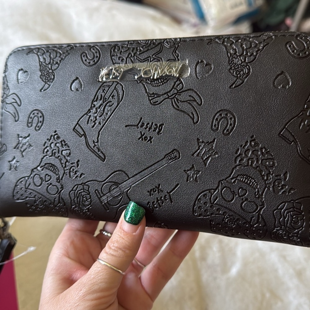 BETSEY JOHNSON Black Cowboy Skulls Boots Guitars RODEO Wristlet Wallet Cowgirl